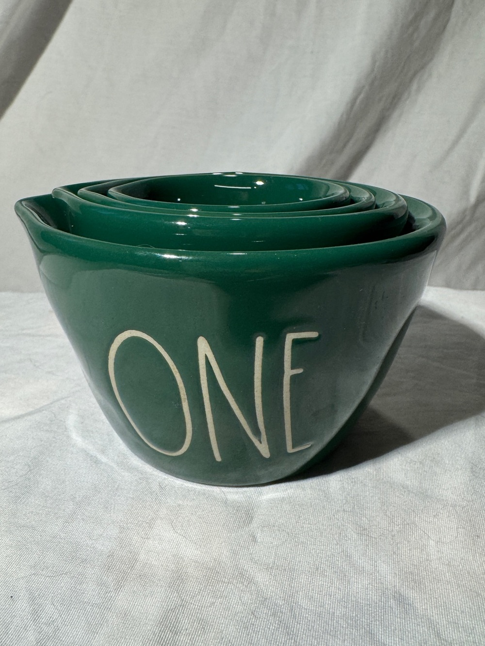 NWOT Rae Dunn dark green measuring bowls